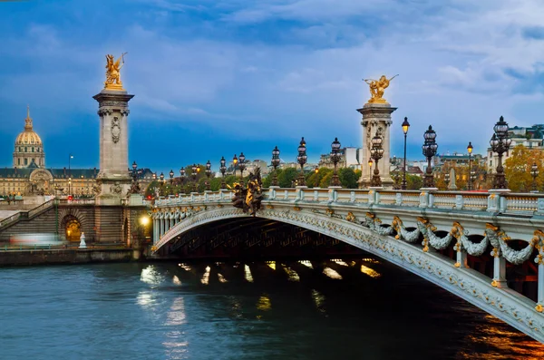 Мост Александра III, Париж, Франция — стоковое фото