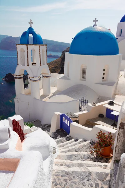 View of caldera with stairs and church, Santorini — Stock Photo, Image