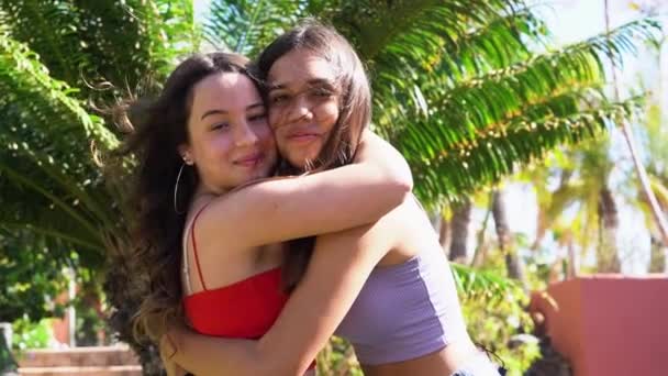 Two teenager girls — Stock Video