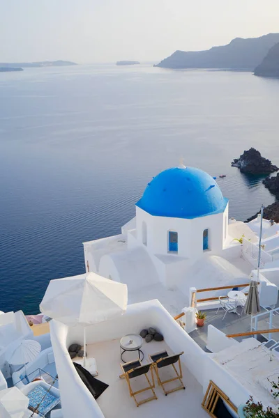 Pueblo Griego Tradicional Oia Santorini Con Cúpulas Azules Iglesias Vistas — Foto de Stock