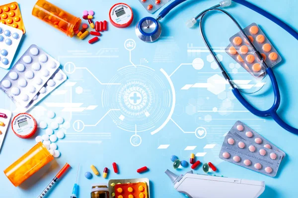 Nowoczesna Koncepcja Opieki Zdrowotnej Remontów Technologicznych Tabletki Instrumenty Medyczne Niebieskim — Zdjęcie stockowe