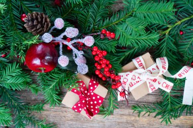 Noel hediyesi vermek