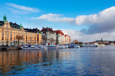Stockholm, İsveç ' te tarihi kent manzaralı panorama tonda