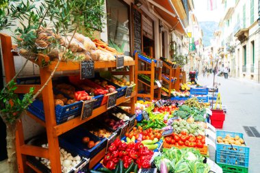Soller, yeşillikli sokak dükkânı, Mallorca 'daki yerel sera.
