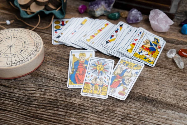 Fortune telling on tarot cards — Stock Photo, Image