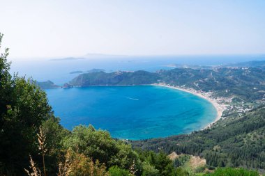 Yunanistan 'ın Korfu adasındaki Agios Georgios Pagon plajı