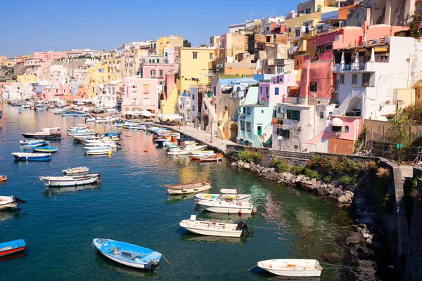 Procida Adası, İtalya