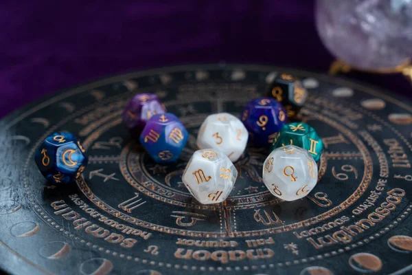 Kehanet zarlı Zodiac burç