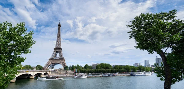 Tour Eiffel et paysage urbain de Paris — Photo