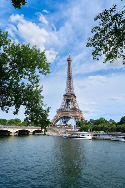 Tour Eiffel et paysage urbain de Paris — Photo