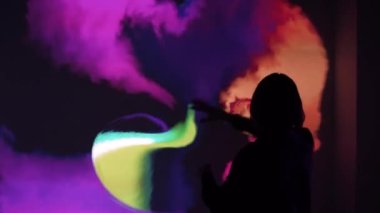 Sanal gerçeklikte dijital sanat çizimi