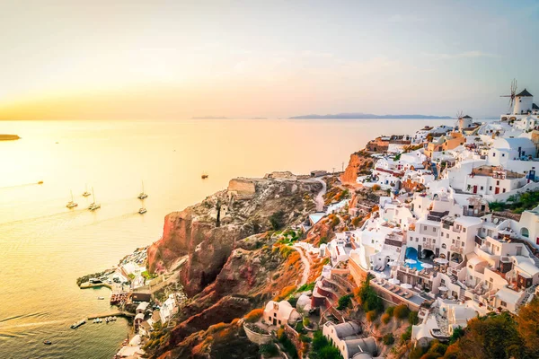 Vesnice Oia v noci, Santorini — Stock fotografie