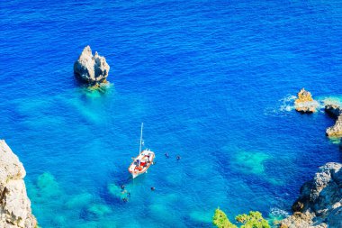 Yunanistan 'ın Korfu kentindeki Paleokastritsa plajı