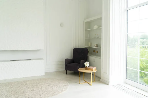 Snygg Vardagsrum Interiör Modern Lägenhet Och Trendiga Möbler Stol Och — Stockfoto