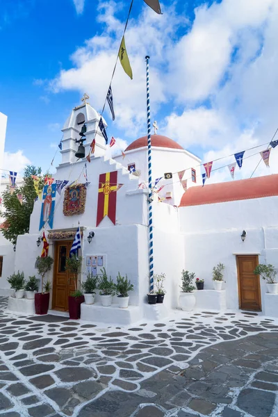 Typical Coloful White Street Mykonos Island Wih Taditional Church Greece — Stock Photo, Image