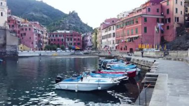 Vernazza Pituresque Limanı Cinque Terre, İtalya