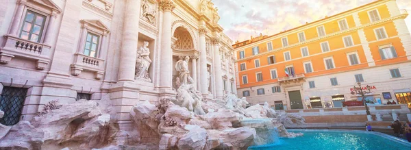 Restaurado Fountain Trevi Roma Luz Del Amanecer Con Sol Italia — Foto de Stock