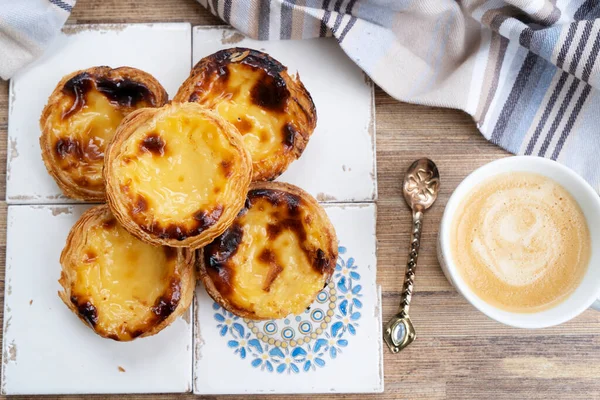 Pasteles Nata Traditionelle Portugiesische Süße Torte Mit Tasse Kaffee — Stockfoto