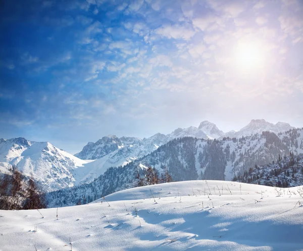 Montañas de invierno — Foto de Stock