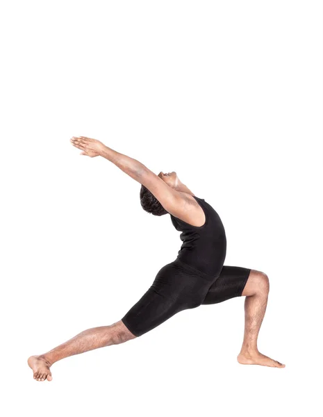 Yoga warrior pose op wit — Stockfoto