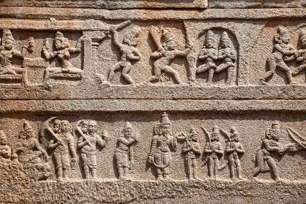 Basrelief antigo indiano em Hampi — Fotografia de Stock