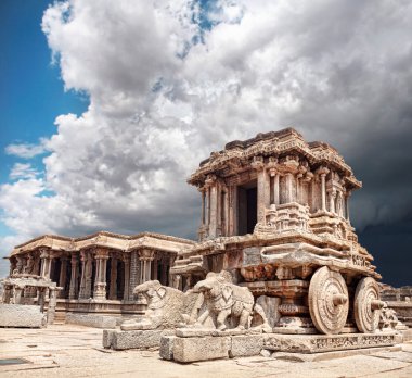 hampi içinde taş arabası