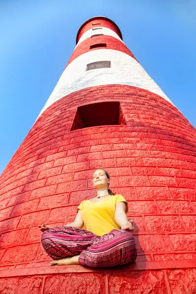 Meditação no farol — Fotografia de Stock