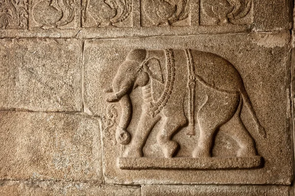 Elefante basrelief em Hampi — Fotografia de Stock