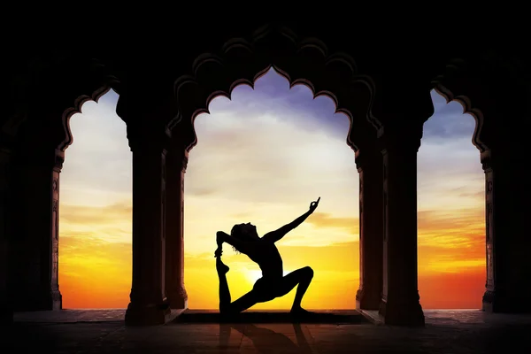 Yoga in the temple — Stock Photo, Image