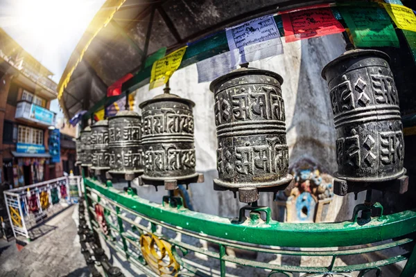 Roues de prière à Kathesimbhu stupa — Photo