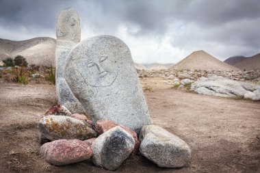 Kırgızistan'daki heykellere balbal