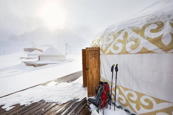 Hotel Restaurant Vanaf Yurt Nomadisch Wooncomplex Skigebied Shymbulak Almaty Kazachstan — Stockfoto