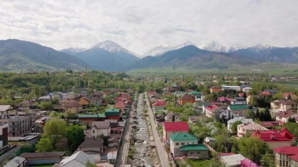 Aerial view of the mountains and river in Almaty, Kazakhstan — стоковое видео