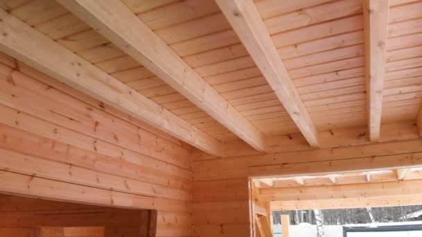 Construção de madeira tiro aéreo de telhado de madeira Videoclipe