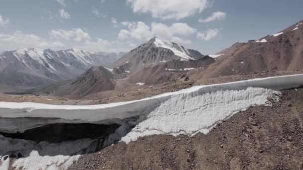 Aerial Drone Landscape Reveal Shot Snow Summit Ice Glacier Rocky — ストック動画