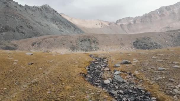 Letecká Dron Krajina Odhaluje Rychlost Záběru Sněhu Vrchol Ledovcem Suché — Stock video