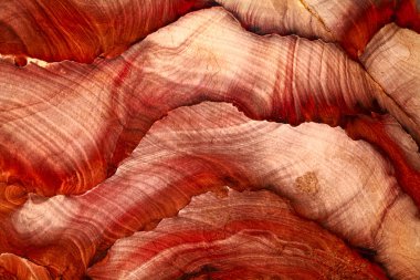 petra antik mağara jordan duvarda sihirli renkler