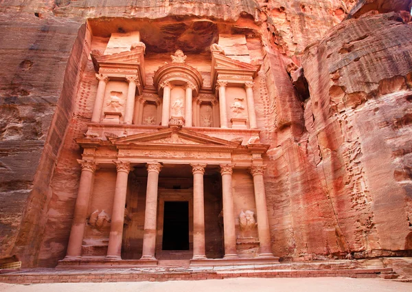 Al khazneh - die Schatzkammer der antiken Stadt Petra, Jordanien Stockbild