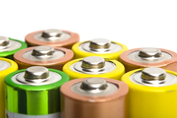 Alkalische batterijen geïsoleerd op witte achtergrond — Stockfoto