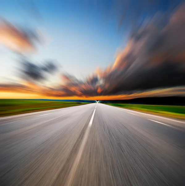 道路に沿って — ストック写真