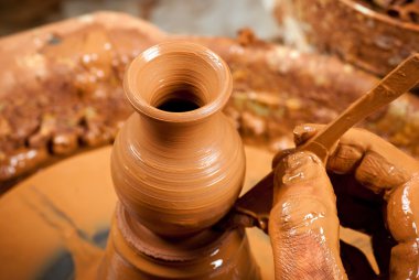 Potter iş başında.