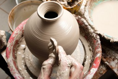 Potter iş başında.