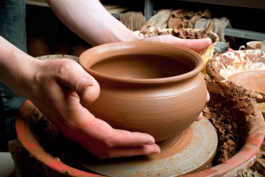 Potter iş başında.