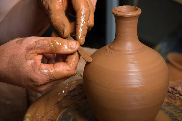 Pottenbakker aan het werk — Stockfoto