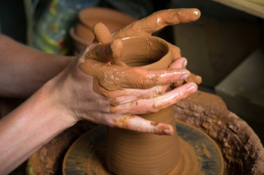 Potter iş başında.