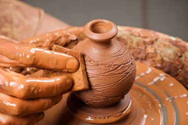 Potter iş başında.