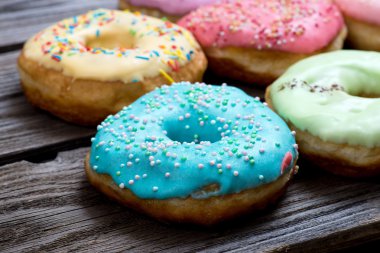 Donuts ahşap zemin