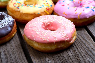 Donuts ahşap zemin