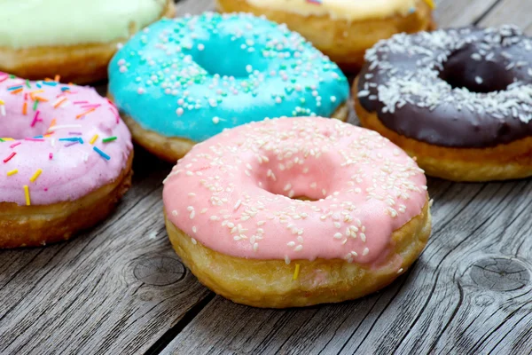 Donuts ahşap zemin