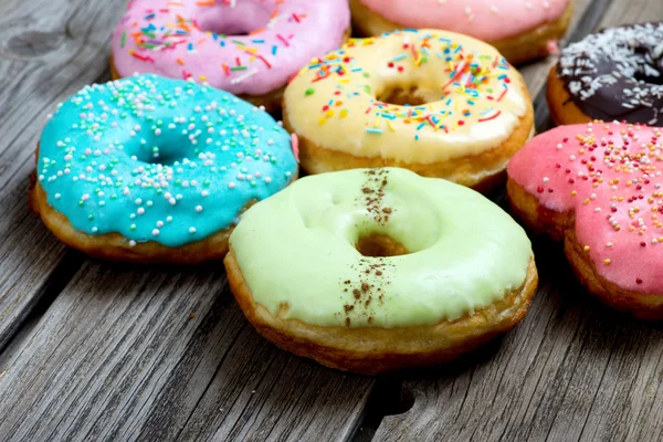 Donuts ahşap zemin